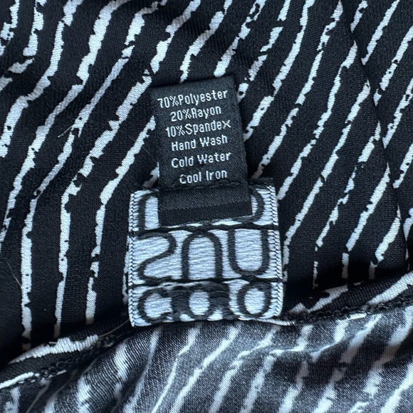 Clara Sunwoo Black White Geometric Print Top Women XS Stretch Modern Minimalist - Picture 4 of 4